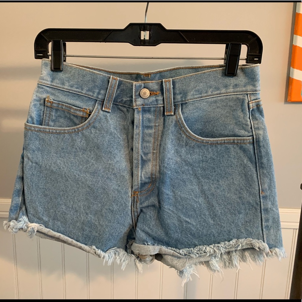 Size M John Galt medium-light wash denim shorts